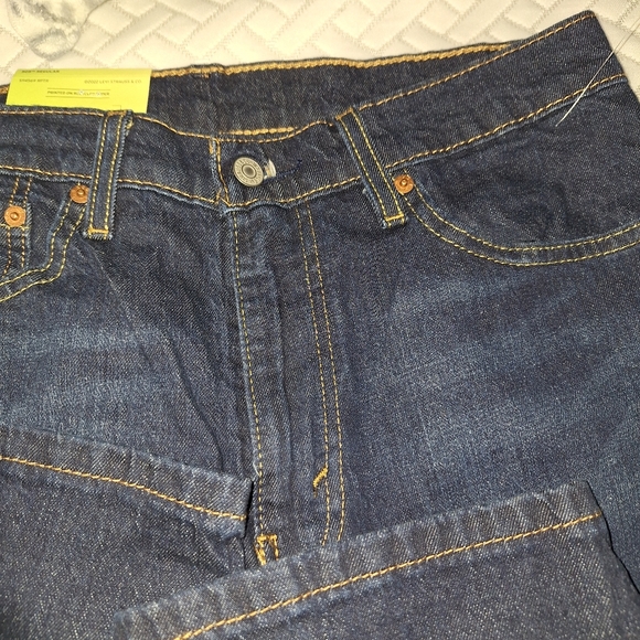 Levi's - Picture 5 of 6